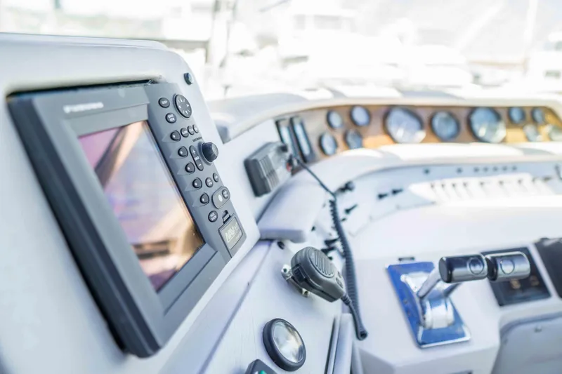 Slide: The Image of Sea Ray 450 Sundancer 1995 - 10