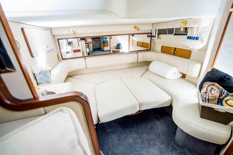 Slide: The Image of Sea Ray 450 Sundancer 1995 - 23