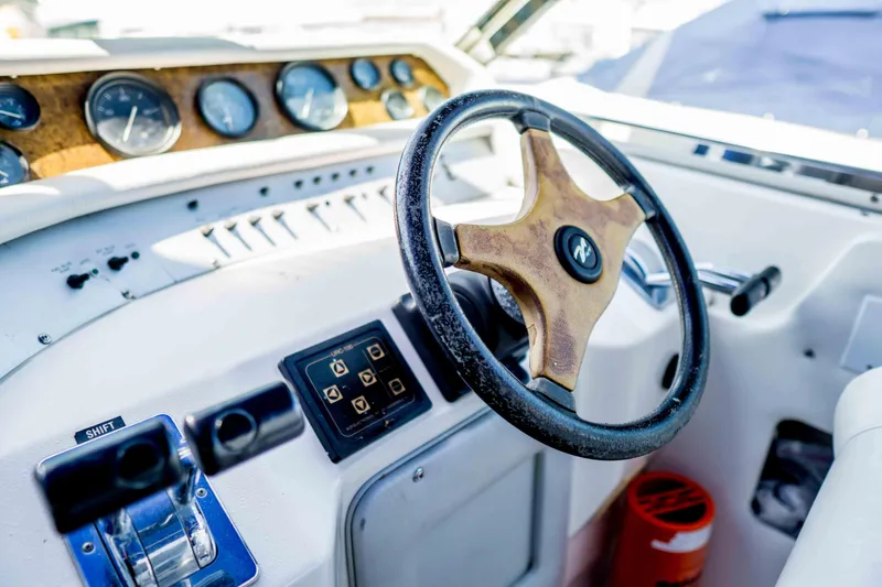 Slide: The Image of Sea Ray 450 Sundancer 1995 - 8