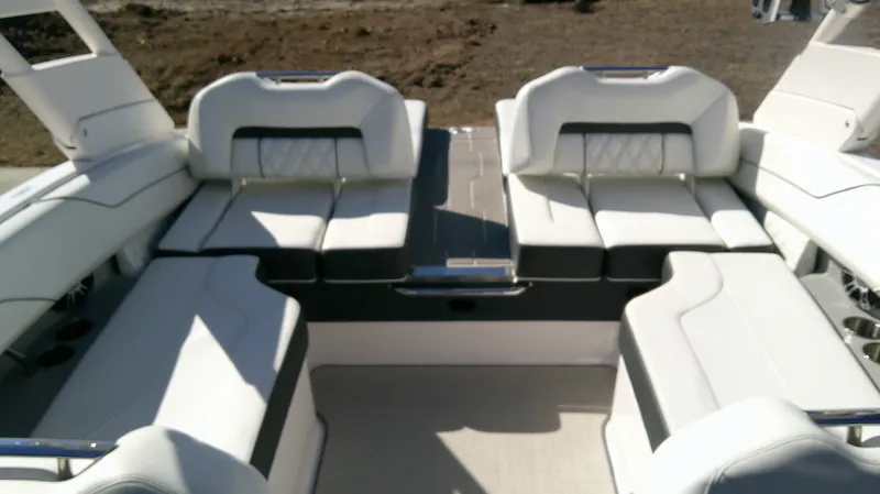 Slide: The Image of Regal LS4 2022 - 7