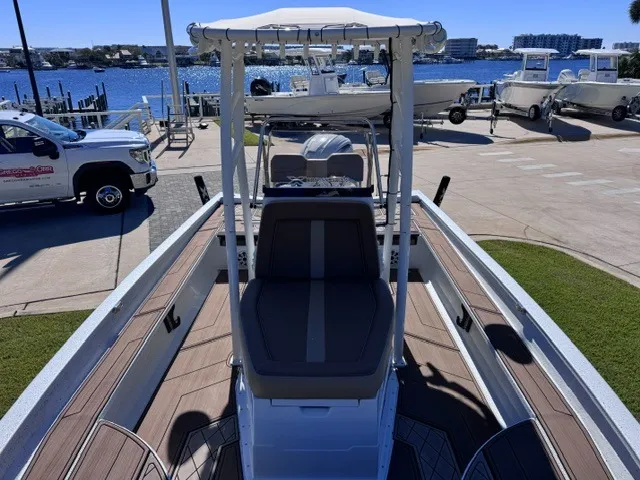 Slide: The Image of xpress XPRESS X23 BAY LOUNGE 2024 - 21