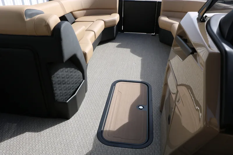 Slide: The Image of EVOTTI 725QL Tri-Toon 2026 - 42