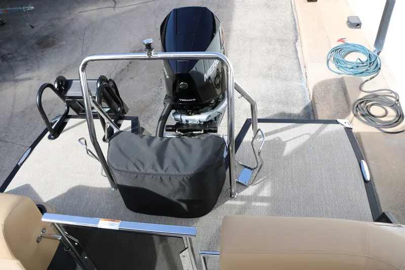 Slide: The Image of EVOTTI 725QL Tri-Toon 2026 - 53