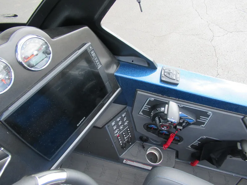 Slide: The Image of Vexus DVX 22 S 2025 - 11