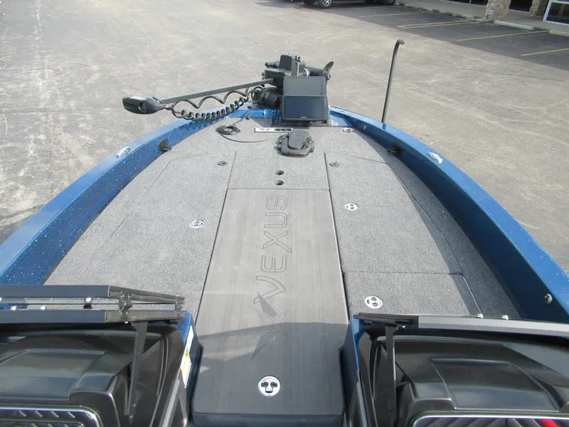 Slide: The Image of Vexus DVX 22 S 2025 - 3