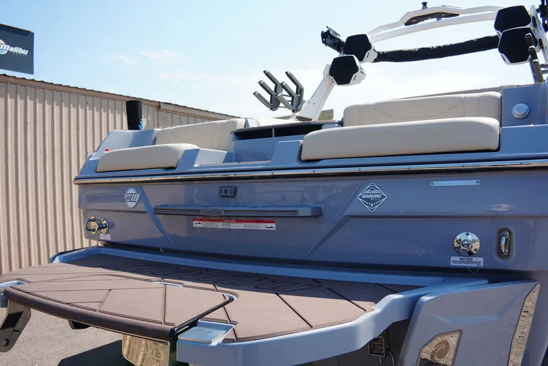 Slide: The Image of Malibu 23 LSV 2027 - 10