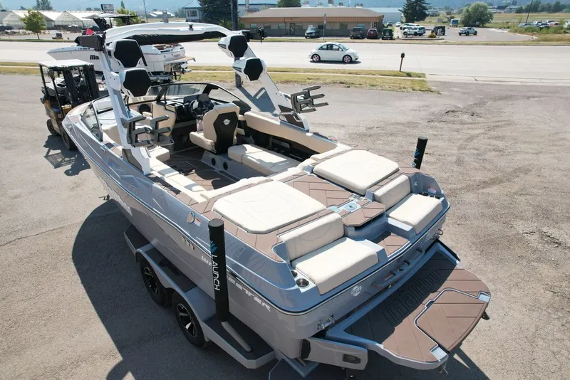 Slide: The Image of Malibu 23 LSV 2027 - 5