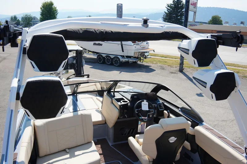 Slide: The Image of Malibu 23 LSV 2027 - 13