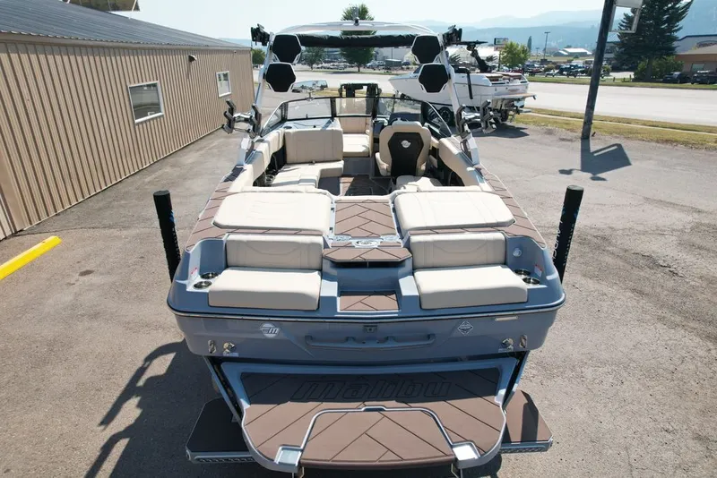 Slide: The Image of Malibu 23 LSV 2027 - 18