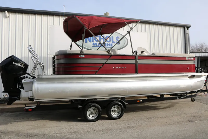 Slide: The Image of Crest Pontoons Crest II 240SL 2019 - 12