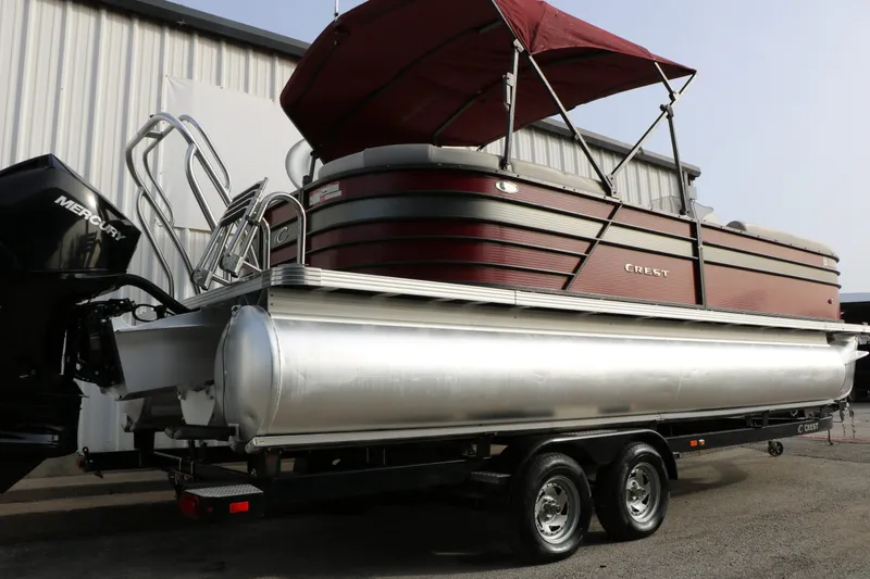 Slide: The Image of Crest Pontoons Crest II 240SL 2019 - 13