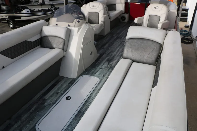 Slide: The Image of Crest Pontoons Crest II 240SL 2019 - 23