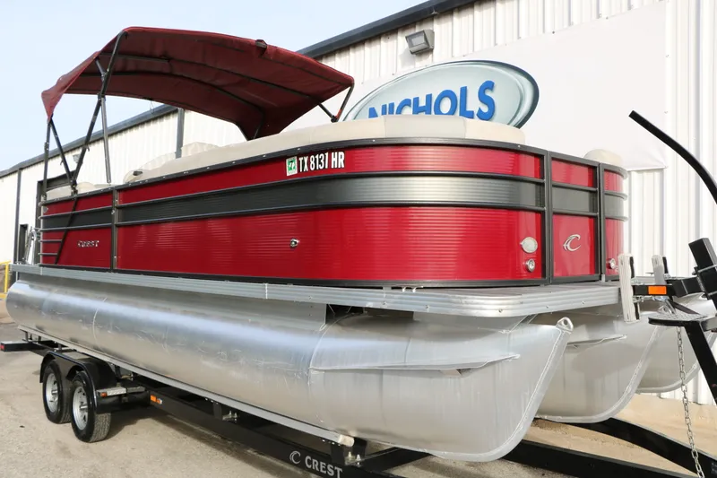 Slide: The Image of Crest Pontoons Crest II 240SL 2019 - 3