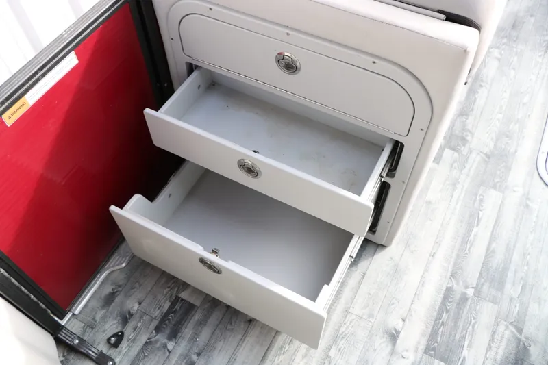 Slide: The Image of Crest Pontoons Crest II 240SL 2019 - 34