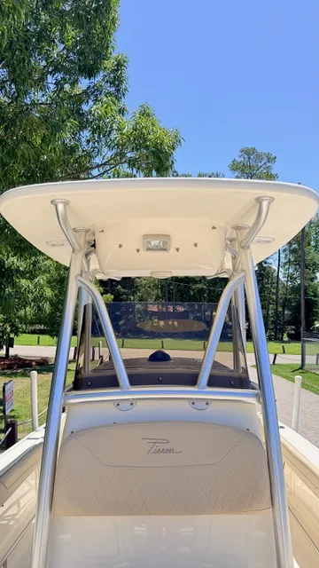 Slide: The Image of Pioneer 222 Sportfish 2011 - 15