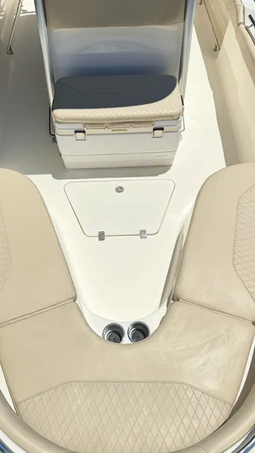 Slide: The Image of Pioneer 222 Sportfish 2011 - 18