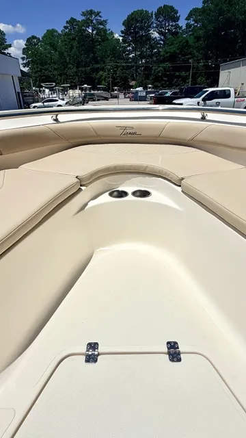 Slide: The Image of Pioneer 222 Sportfish 2011 - 19