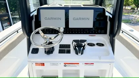 Slide: The Image of Sea Hunt Gamefish 27 FS 2026 - 12