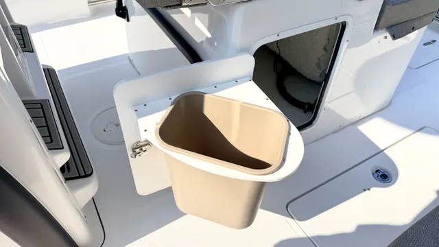 Slide: The Image of Sea Hunt Gamefish 27 FS 2026 - 19
