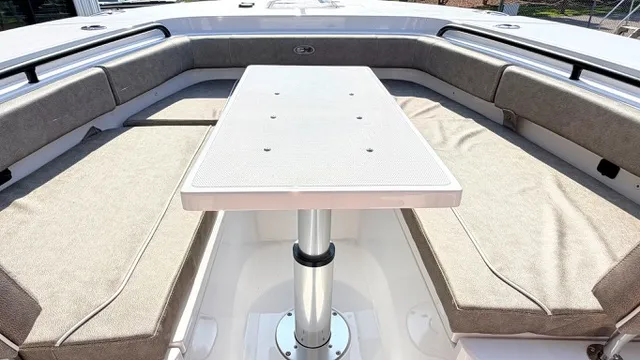Slide: The Image of Sea Hunt Gamefish 27 FS 2026 - 24