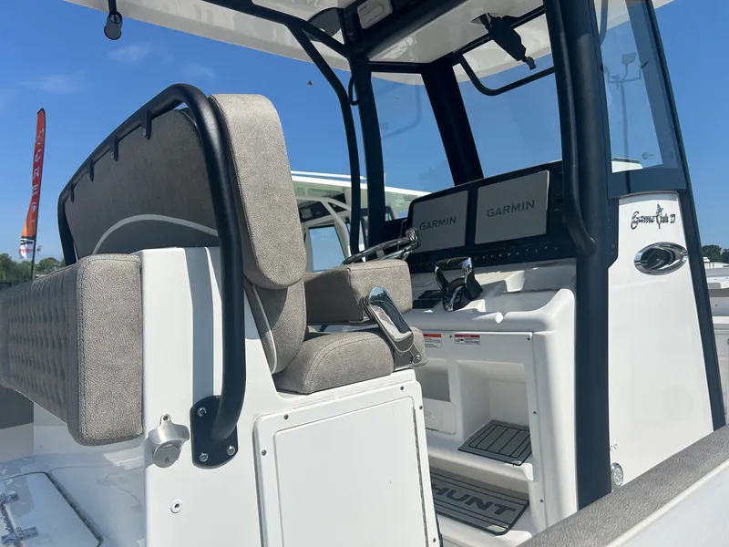 Slide: The Image of Sea Hunt Gamefish 27 FS 2026 - 4
