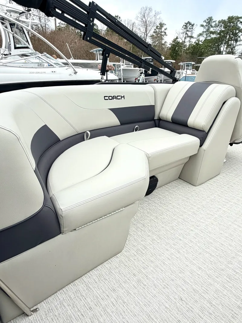 Slide: The Image of Coach Pontoons 223 RFC 2026 - 4