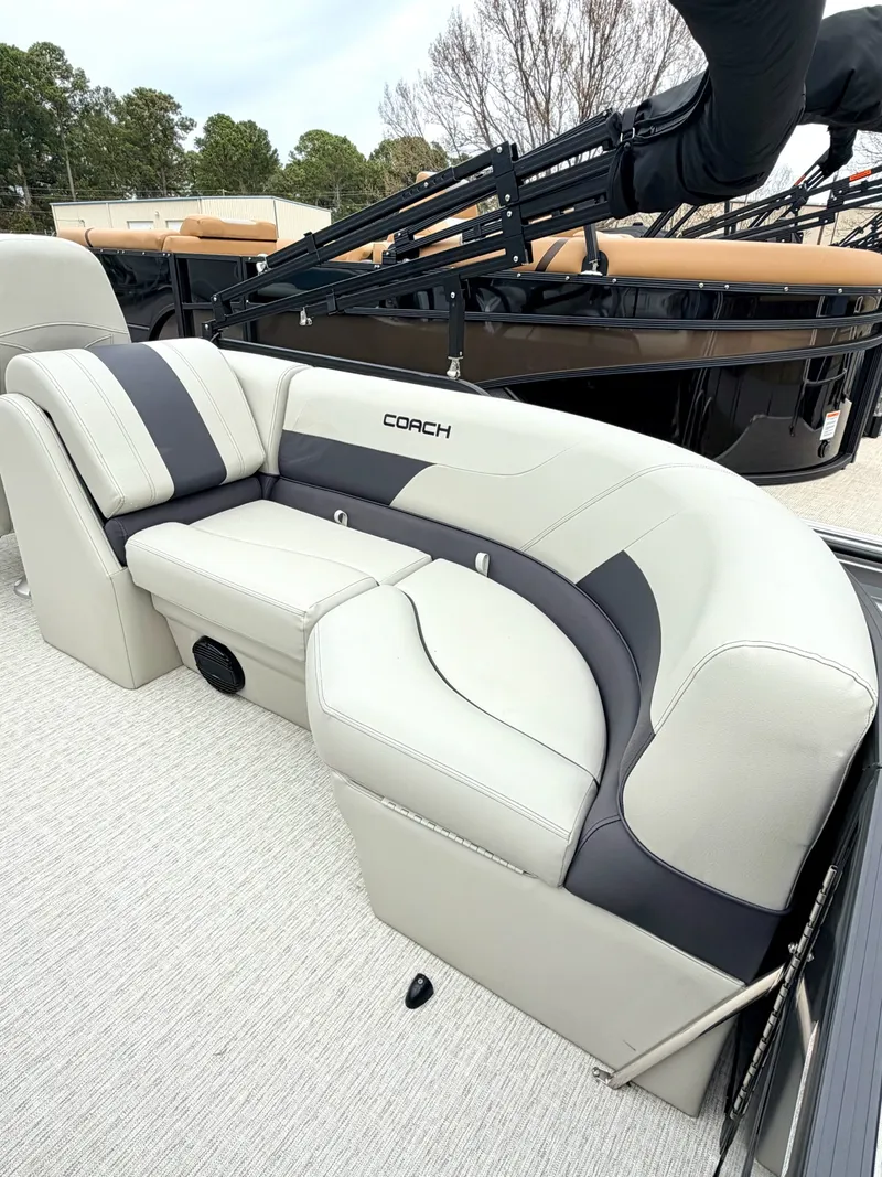 Slide: The Image of Coach Pontoons 223 RFC 2026 - 5