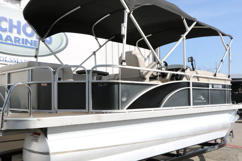 Slide: The Image of Bennington 21SLX 2015 - 11