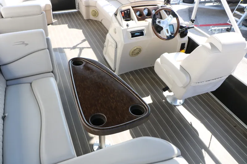 Slide: The Image of Bennington 21SLX 2015 - 31