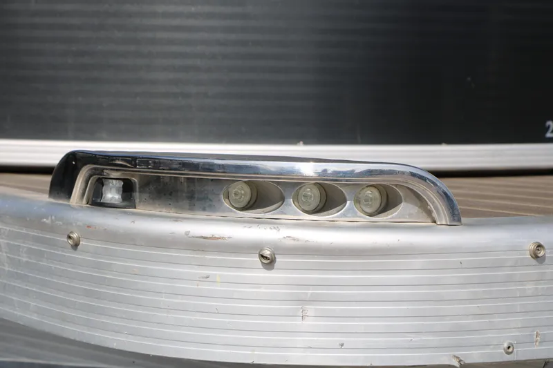 Slide: The Image of Bennington 21SLX 2015 - 8