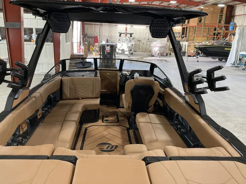 Slide: The Image of Malibu 23 LSV 2027 - 4