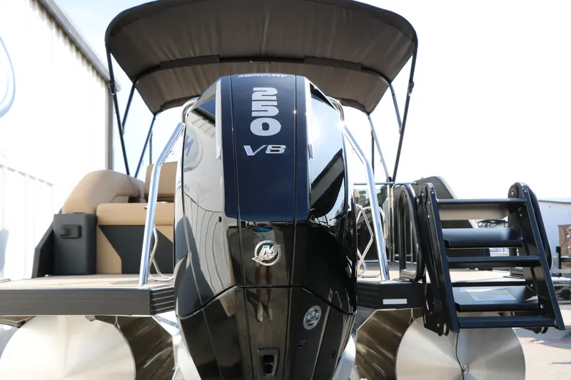 Slide: The Image of EVOTTI 723 CS Tri-Toon 2026 - 18