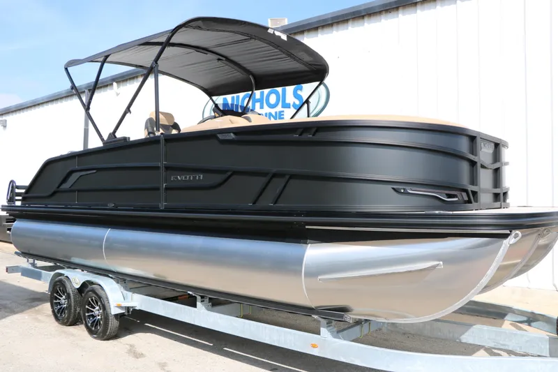 Slide: The Image of EVOTTI 723 CS Tri-Toon 2026 - 2