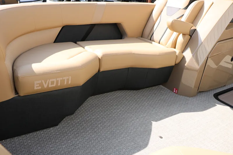 Slide: The Image of EVOTTI 723 CS Tri-Toon 2026 - 29