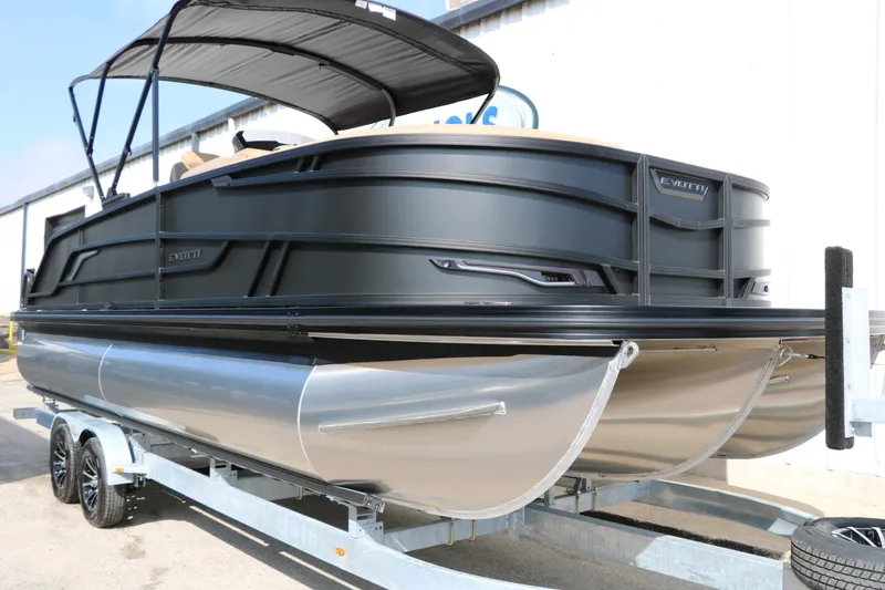 Slide: The Image of EVOTTI 723 CS Tri-Toon 2026 - 3