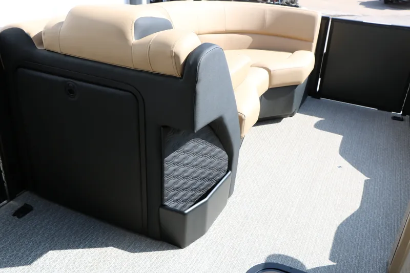 Slide: The Image of EVOTTI 723 CS Tri-Toon 2026 - 44