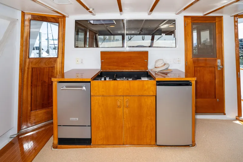 Slide: The Image of Burger 64 Pilothouse Motoryacht 1971 - 25