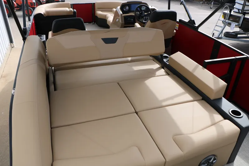 Slide: The Image of EVOTTI 521 CS Tri-Toon 2026 - 27