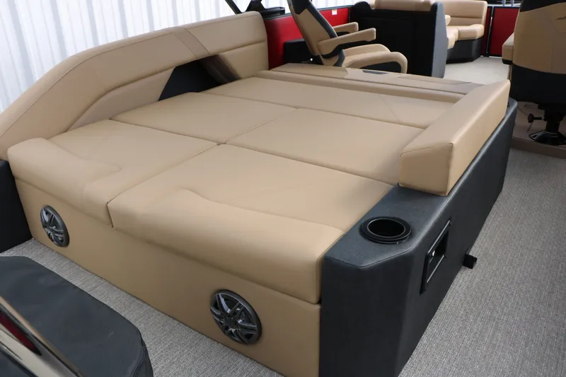 Slide: The Image of EVOTTI 521 CS Tri-Toon 2026 - 31