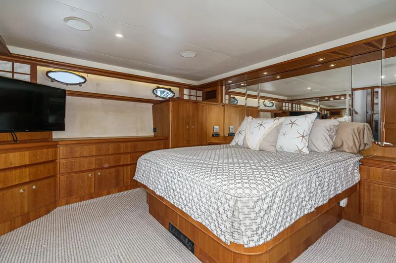 Slide: The Image of West Bay Pilothouse 2001 - 39