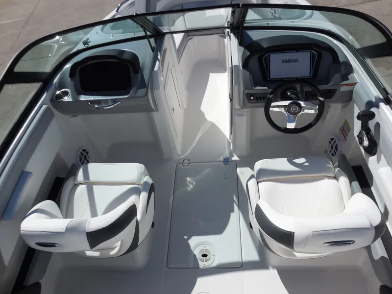 Slide: The Image of Chaparral 21 SSi 2026 - 11