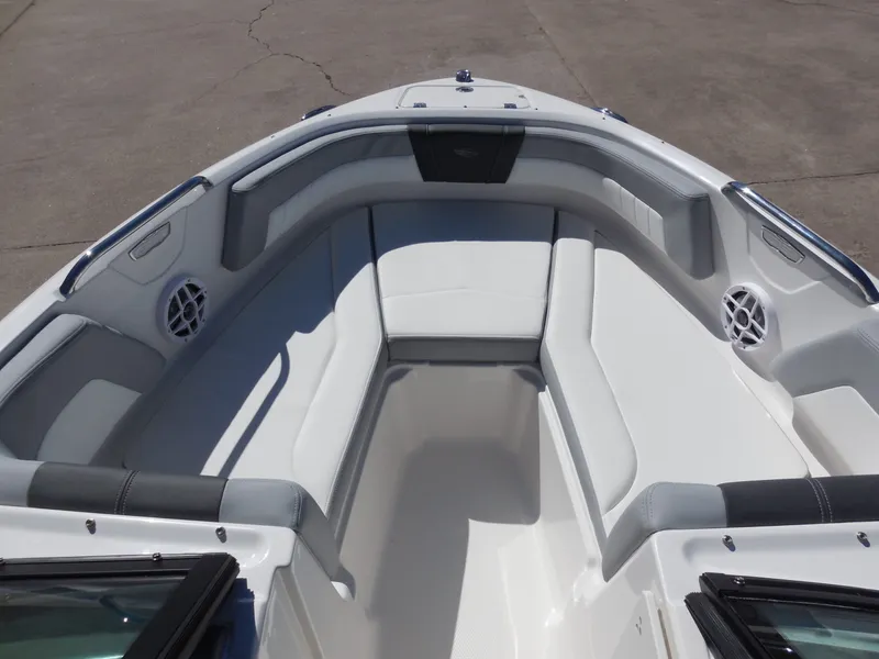 Slide: The Image of Chaparral 21 SSi 2026 - 14