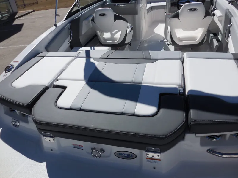 Slide: The Image of Chaparral 21 SSi 2026 - 9