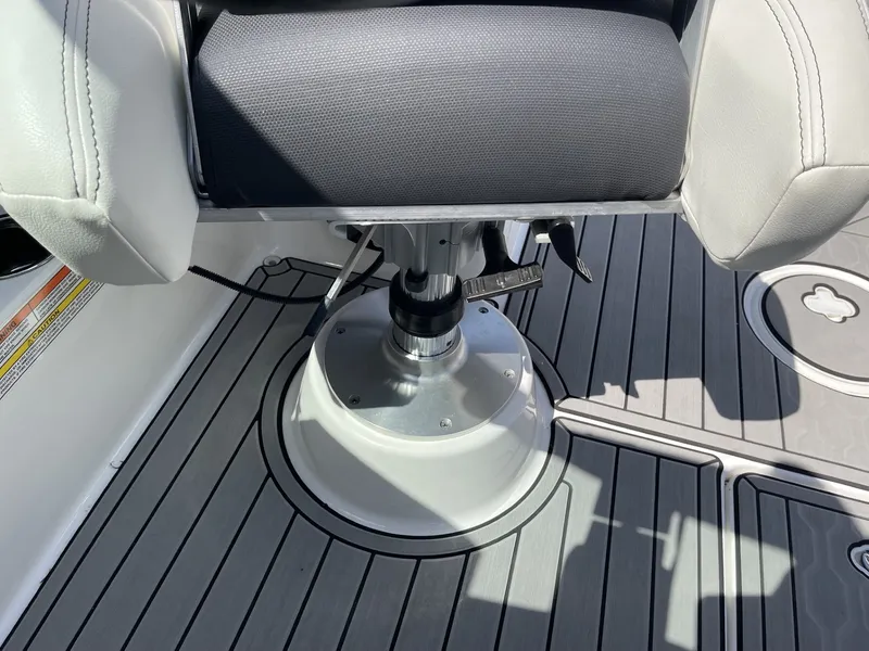 Slide: The Image of MasterCraft XT24 2022 - 25