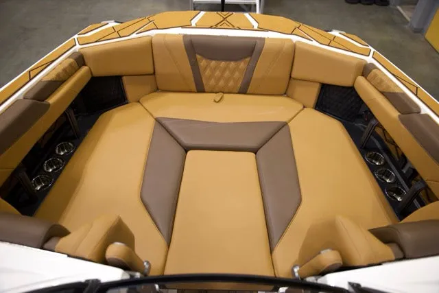 Slide: The Image of Malibu M230 2026 - 19