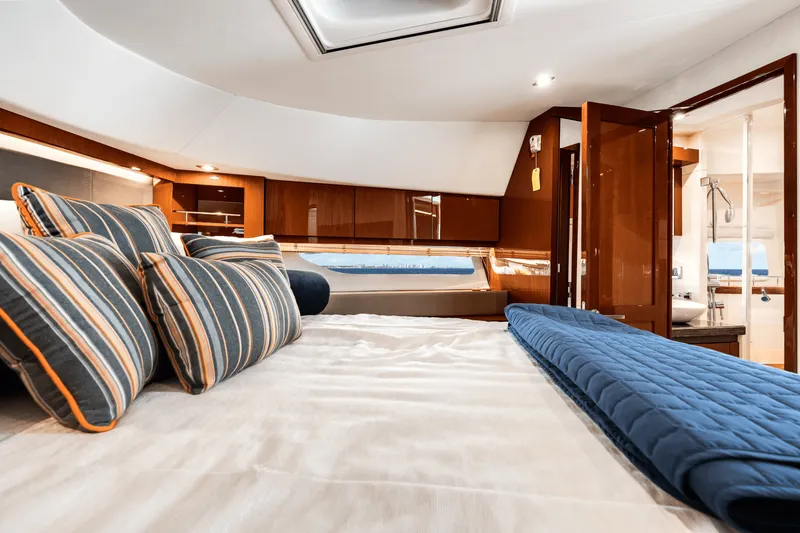 Slide: The Image of Sea Ray 510 FLYBRIDGE 2017 - 11