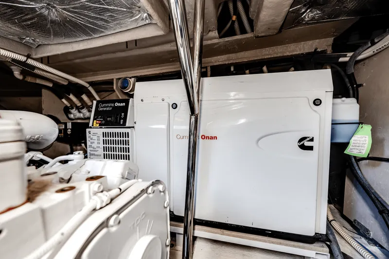 Slide: The Image of Sea Ray 510 FLYBRIDGE 2017 - 45