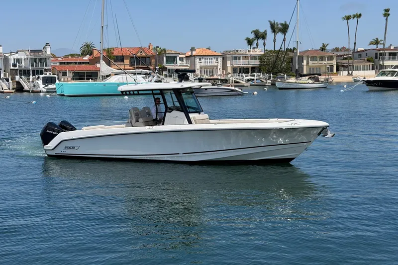 Slide: The Image of Boston Whaler 330 Outrage 2021 - 2