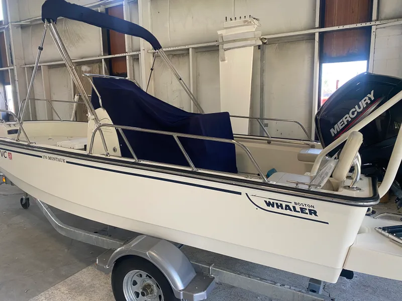 Slide: The Image of Boston Whaler 170 Montauk 2025 - 1