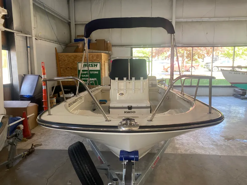 Slide: The Image of Boston Whaler 170 Montauk 2025 - 2